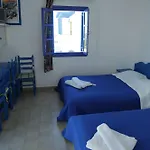 Ξενοδοχείο Perissa 2*