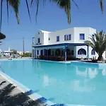 Perissa Hotel 2*