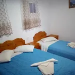 Perissa Hotel