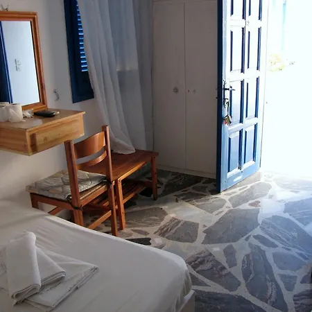 Perissa Hotel
