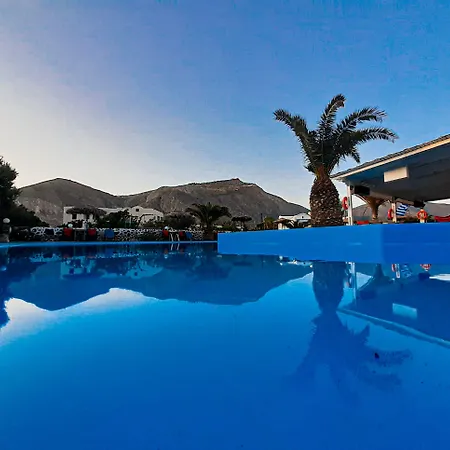 Perissa Hotel 2*