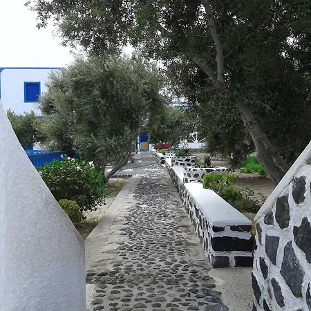 Perissa 2* Agios Georgios (Santorini)