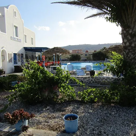 Perissa Hotel 2*