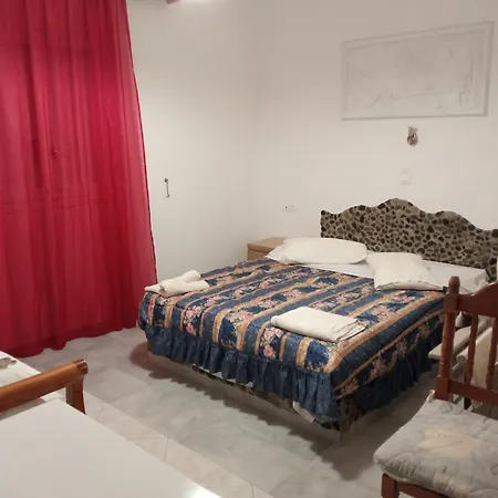 Perissa Hotell