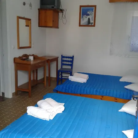 佩里萨酒店 2* Agios Georgios (Santorini)