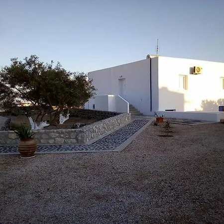 Perissa Hotell