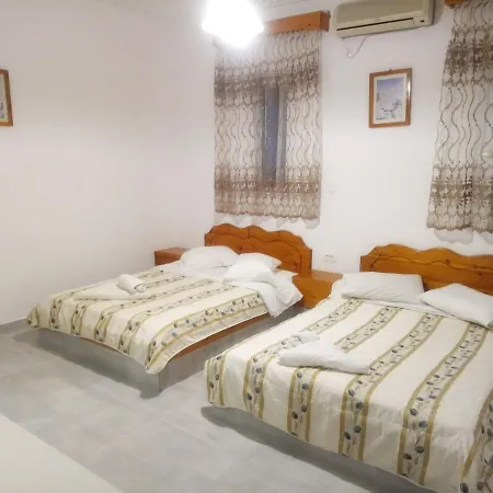 Perissa Agios Georgios (Santorini)