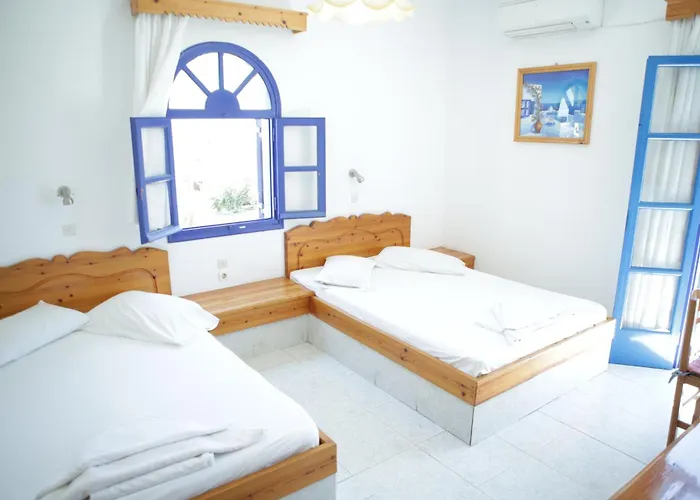 Hotel Perissa Agios Georgios (Santorini)