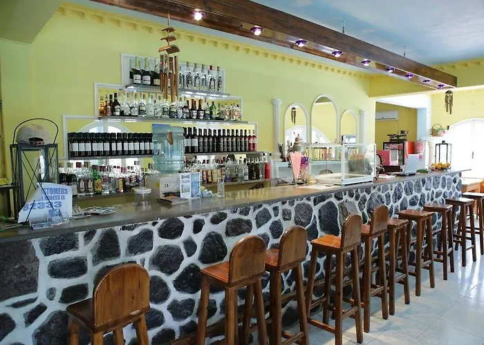 Perissa 2* Agios Georgios (Santorini)