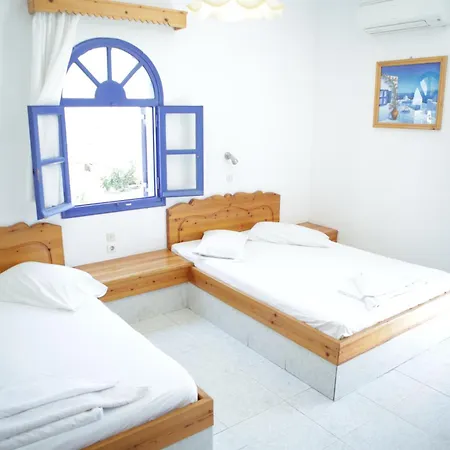 מלון Perissa Agios Georgios (Santorini)