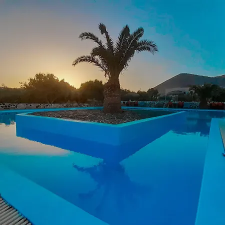 페리사 Agios Georgios (Santorini)