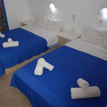 Perissa 2* Agios Georgios (Santorini)