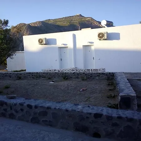 מלון Perissa Agios Georgios (Santorini)