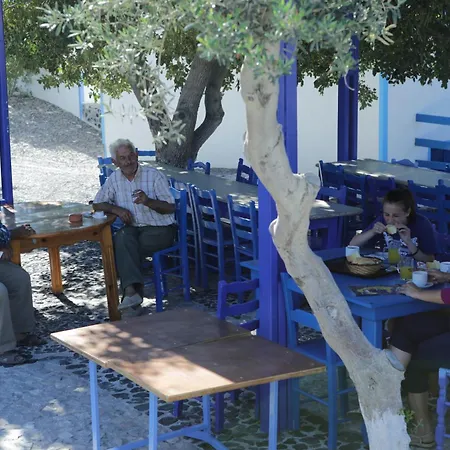 페리사 Agios Georgios (Santorini)